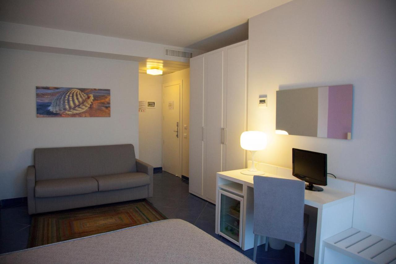 Aurea Hotel Торторето Экстерьер фото